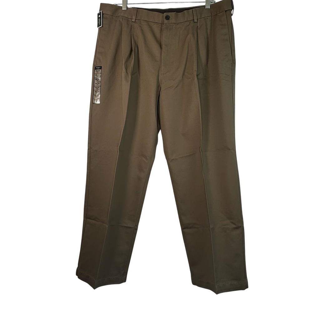 Haggar Work to Weekend No Iron Khaki Pleated Pants 40x29 Bark Brown